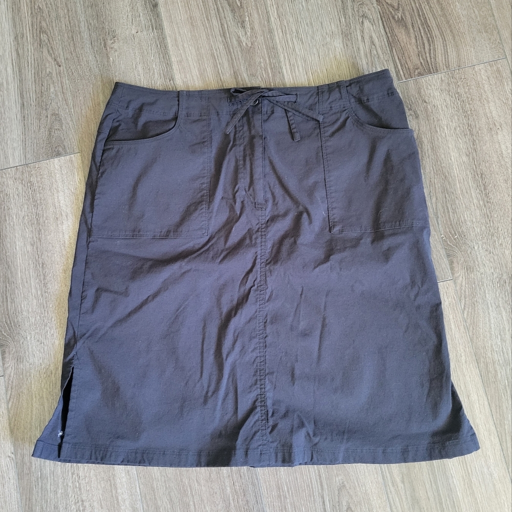 Black MEC Mountain Equiptment Co-op Skirt